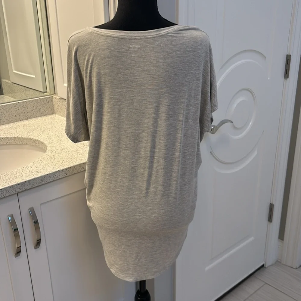 Express relaxed tee. Super soft deep v neck tee. Size small - Picture 3 of 7